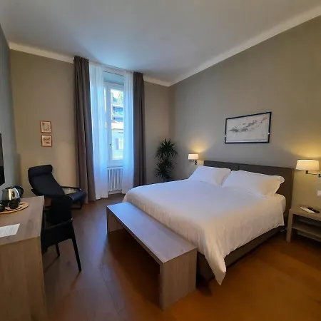 Santagata Pensión 4*